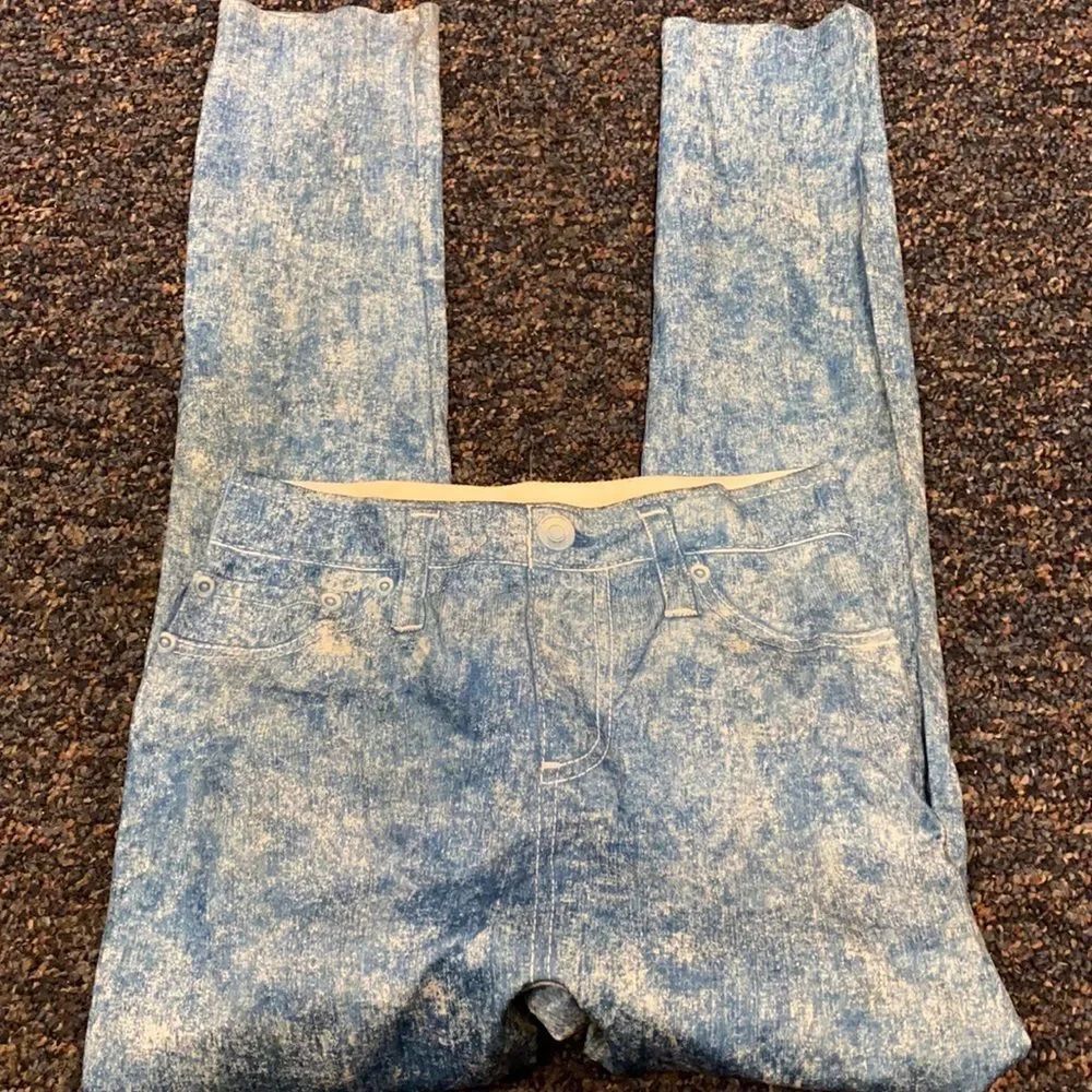 No Boundaries Jean printed legging capris sz. XS